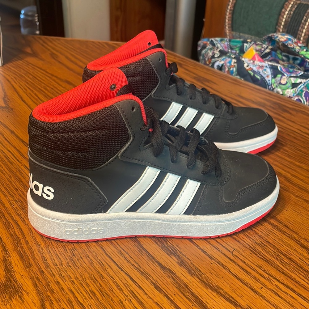 listing-status-banner